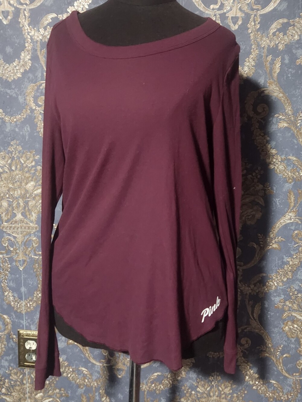 PINK Victoria's Secret Brand Womens Long-Sleeve Scoop Neck Top in Plum